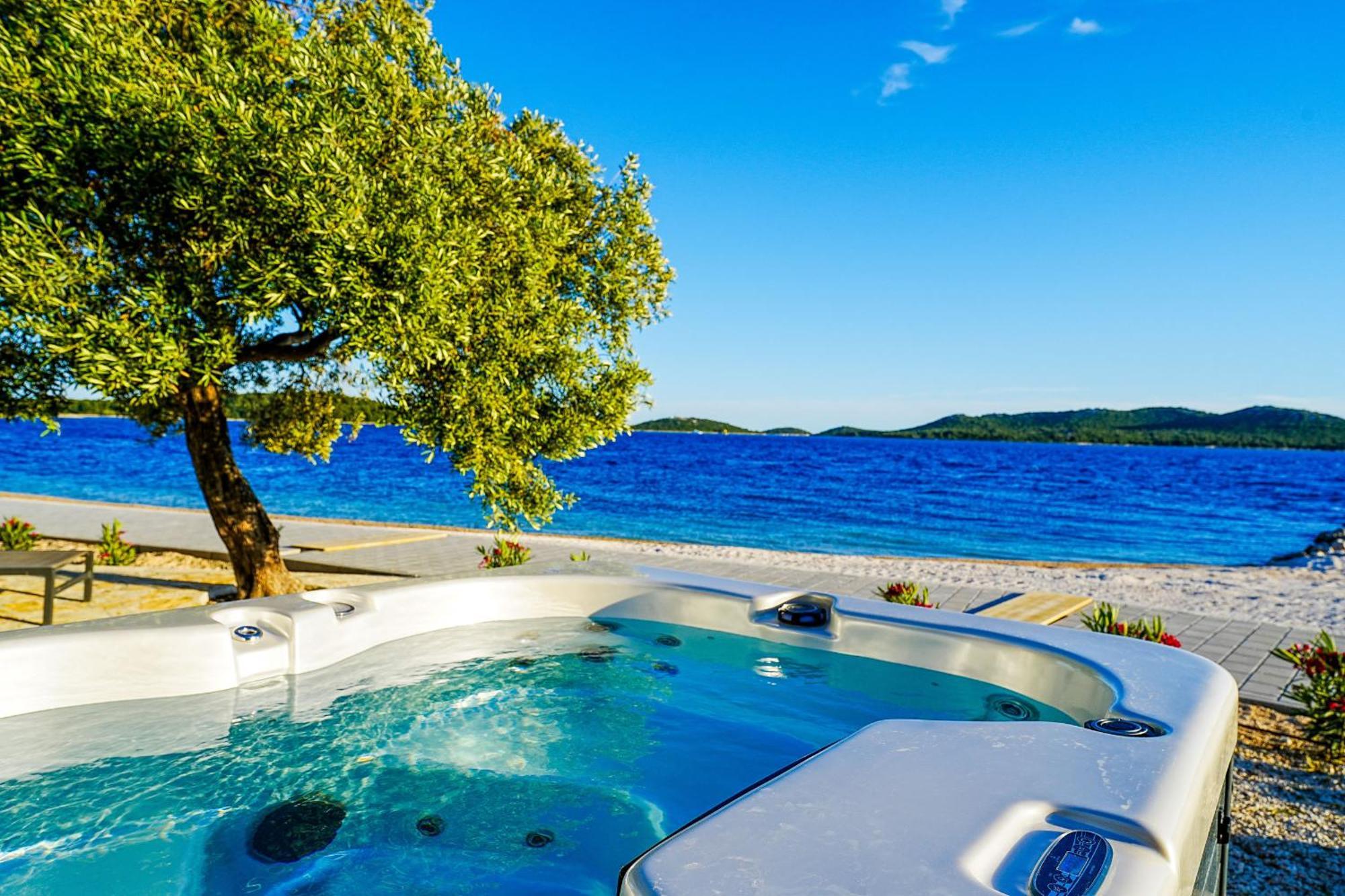 Buqez Eco Resort - Beach Villa 28 - Directly By Beach ดราเก ภายนอก รูปภาพ